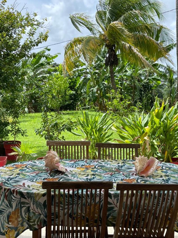 Hotel La Colline Bed&Table Le Lamentin Esterno foto